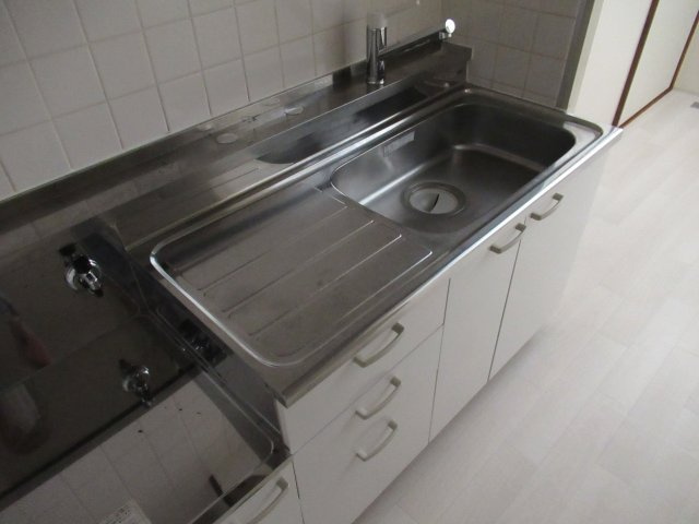 新長田駅前２ＤＫのキッチン|キッチンでお料理をお楽しみください