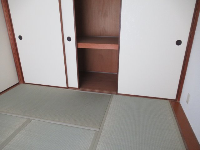 新長田駅前２ＤＫの収納|便利な収納スペースです