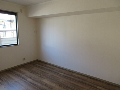  | ファミール山岡B棟