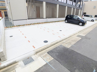 【駐車場】