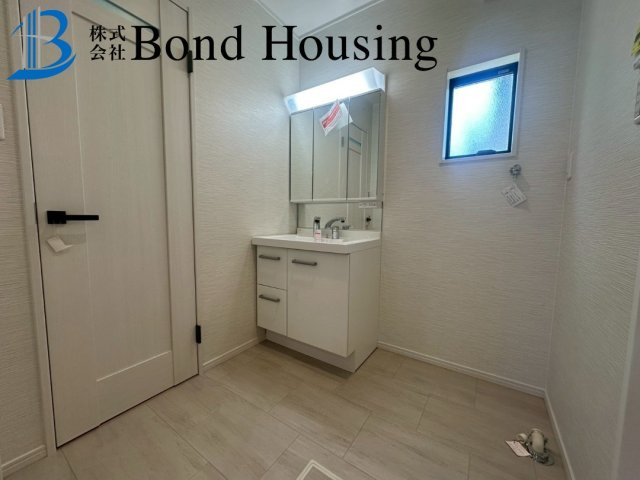 南向きで陽当たり良好　青山台2丁目　新築1区画の独立洗面台