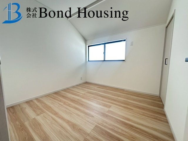 南向きで陽当たり良好　青山台2丁目　新築1区画の洋室