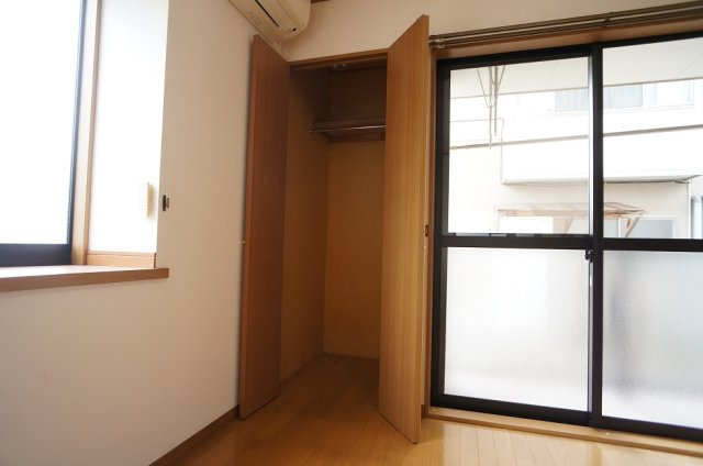 【収納】 | カーサマルワB | 洋室クローゼット