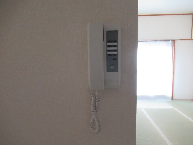 新長田駅前３ＬＤＫの設備|インターホンです