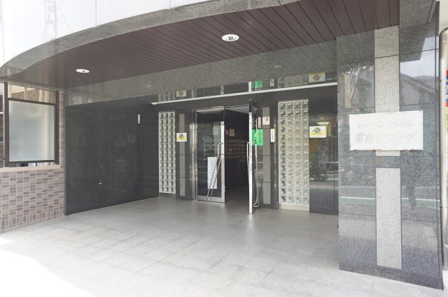 レーベンハイム常盤台プラザのエントランス|重厚感あふれるエントランス