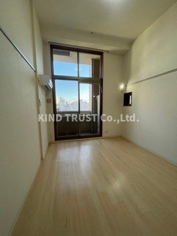 プロスペクト中之島の居間・リビング|こちらの居間で趣味の時間をお楽しみください