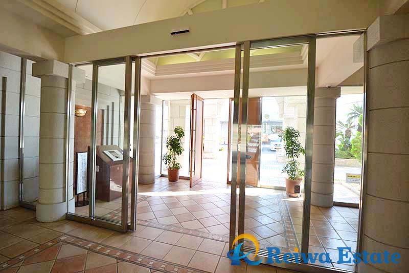 サンクタス湘南藤沢アネーロの丘のエントランス