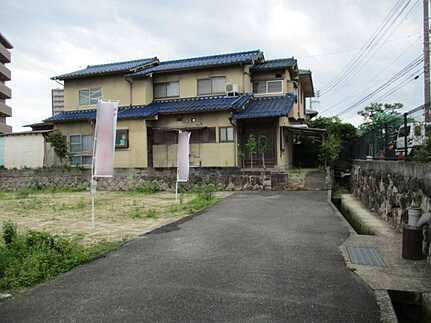 広島市佐伯区五日市中央3丁目　土地の前面道路含む現地写真