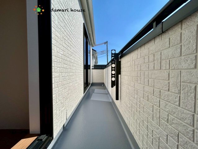 上尾市中分1丁目　新築戸建　ハートフルタウンBのバルコニー