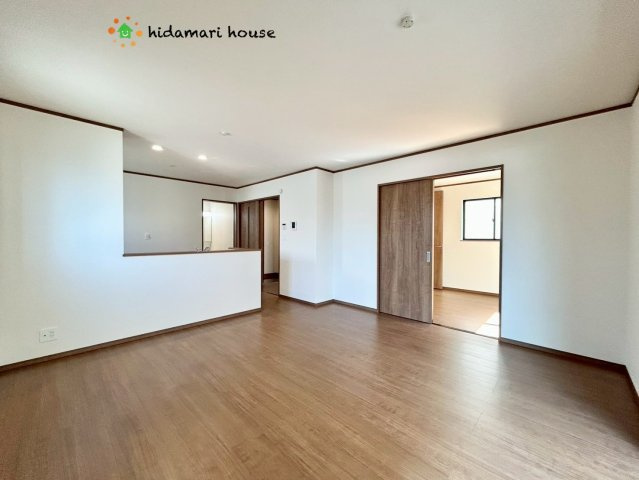 上尾市中分1丁目　新築戸建　ハートフルタウンBの居間・リビング|LDK：15帖