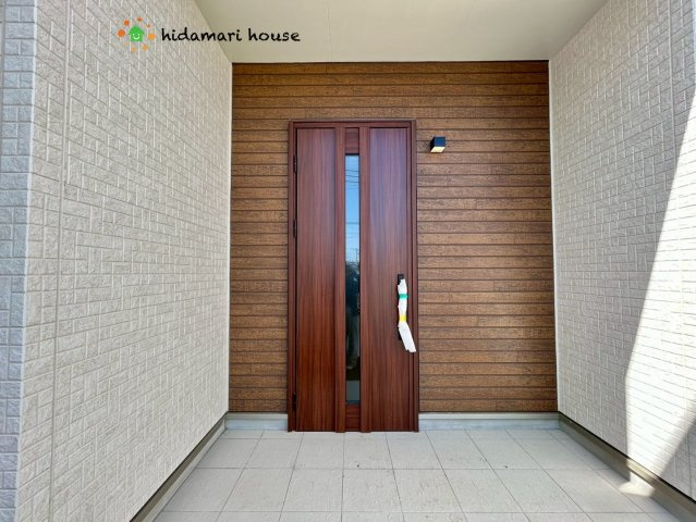 上尾市中分1丁目　新築戸建　ハートフルタウンBの玄関