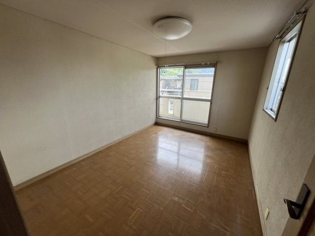 八代郡氷川町戸建ての洋室