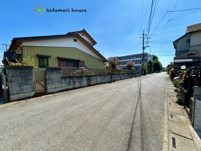 上尾市中分1丁目　新築戸建　ハートフルタウンCの前面道路含む現地写真