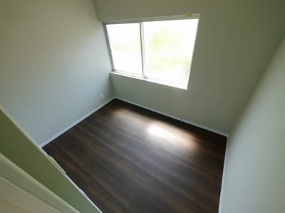 【洋室】 | 歌敷山4丁目戸建