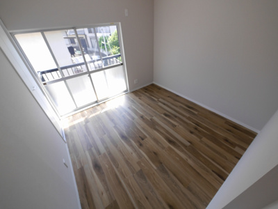 【洋室】 | 歌敷山4丁目戸建