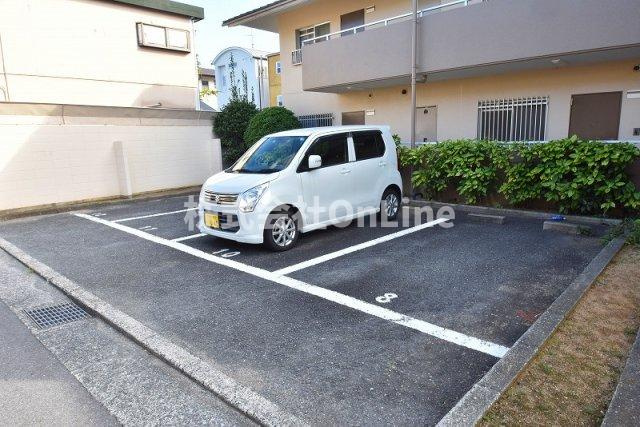 【駐車場】