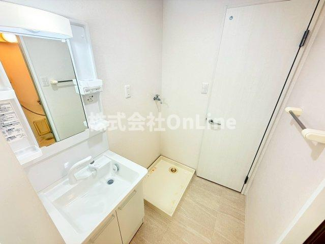 八尾市中田２丁目の賃貸マンションの洗面所