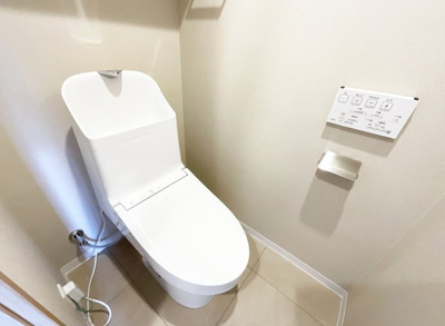 【トイレ】 | グラン・コート北宇治Ⅱ | 特に気になるトイレも新調しています。水回りは全て新品ですので安心して気持ちよくお使い頂けます。