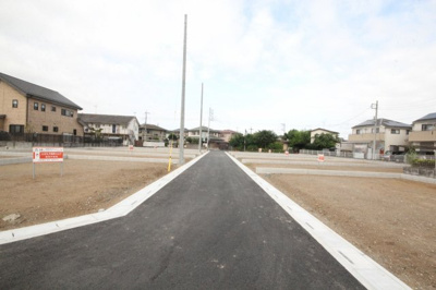 【外観】 | 西金野井１５区画ＮＯ,３ | 南側道路（西側方向から東側方向へ撮影）