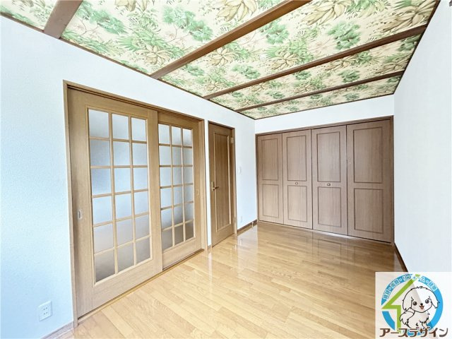 エターナルM＆A Ⅱの洋室