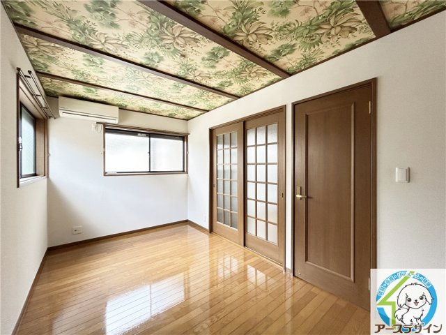 エターナルM＆A Ⅱの洋室