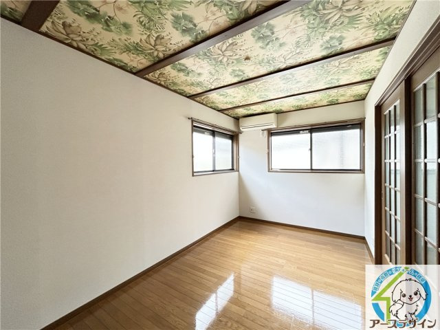 エターナルM＆A Ⅱの洋室