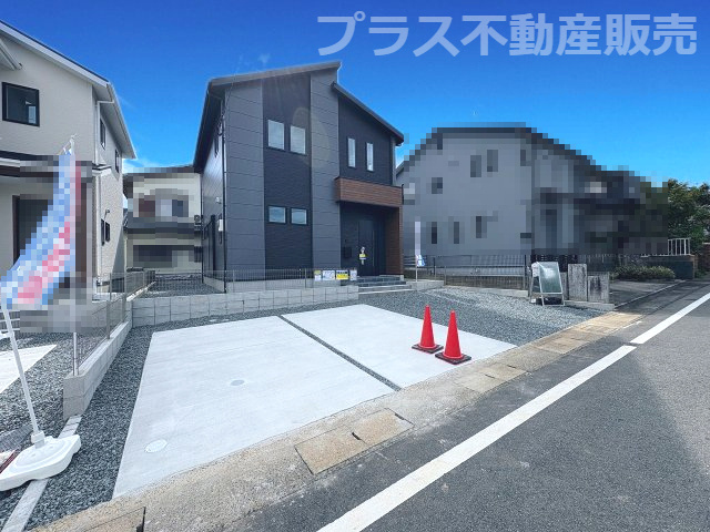 【外観】 | 福岡市西区野方3丁目5期　2号棟（全2棟）【仲介手数料無料・0円】 | 現地写真。プラス不動産販売なら、現場の全ての棟をまとめてご見学頂けます。