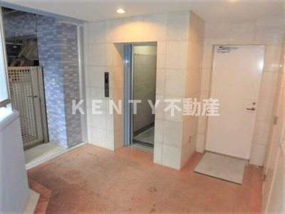 【その他共用部分】 | リバーサイド２ | その他共有部分：エレベーター ※2022年9月撮影     （2022年9月撮影）