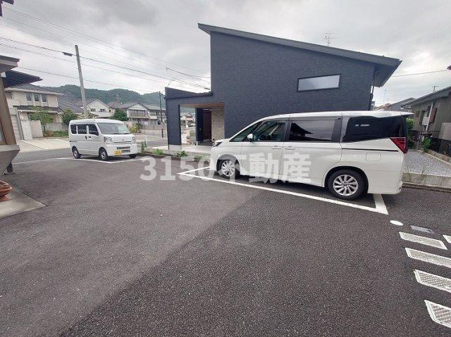 ステージSの駐車場
