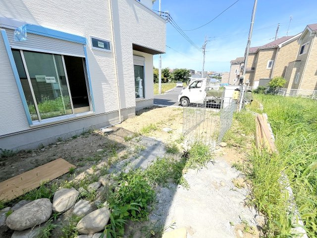 昭島市中神町2丁目新築分譲　全5棟　の庭|2025年撮影