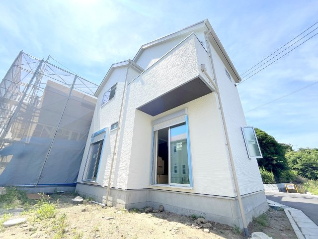 昭島市中神町2丁目新築分譲　全5棟　の外観|全室照明器具付き、全窓網戸付き、宅配ボックス付きのお家です！