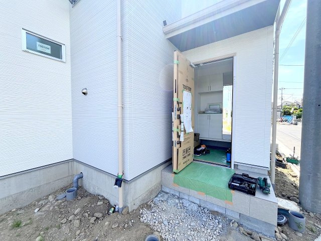 昭島市中神町2丁目新築分譲　全5棟　の玄関|2025年撮影