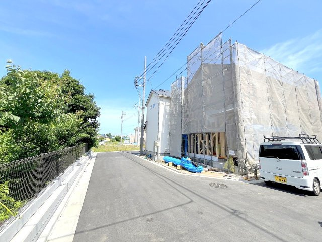 昭島市中神町2丁目新築分譲　全5棟　の前面道路含む現地写真|2025年撮影