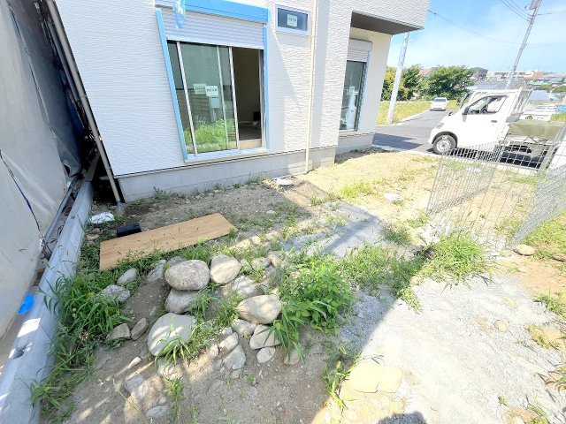 昭島市中神町2丁目新築分譲　全5棟　の庭|南側にお庭付き！