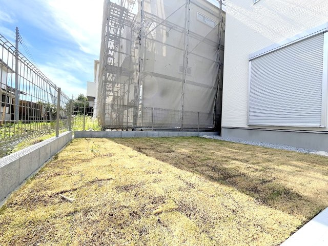 昭島市中神町2丁目新築分譲　全5棟　の庭