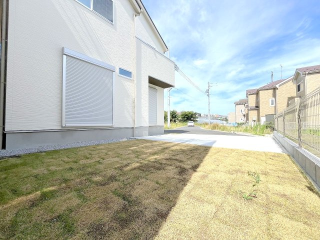昭島市中神町2丁目新築分譲　全5棟　の庭
