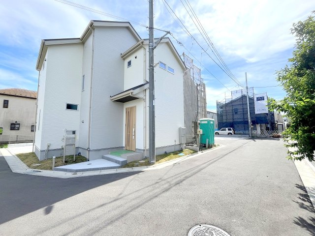 昭島市中神町2丁目新築分譲　全5棟　の前面道路含む現地写真