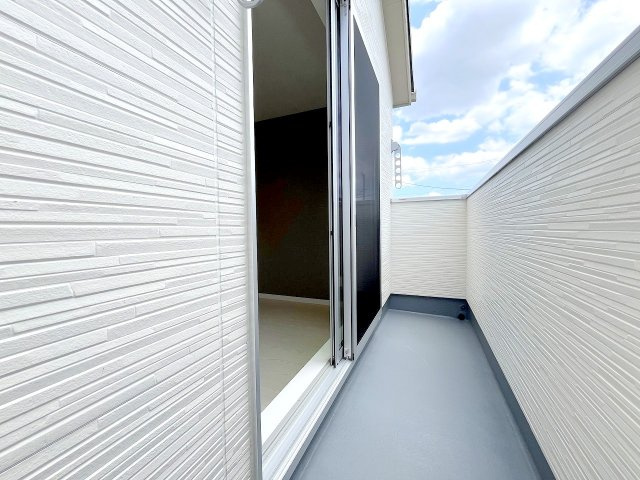 昭島市中神町2丁目新築分譲　全5棟　のバルコニー