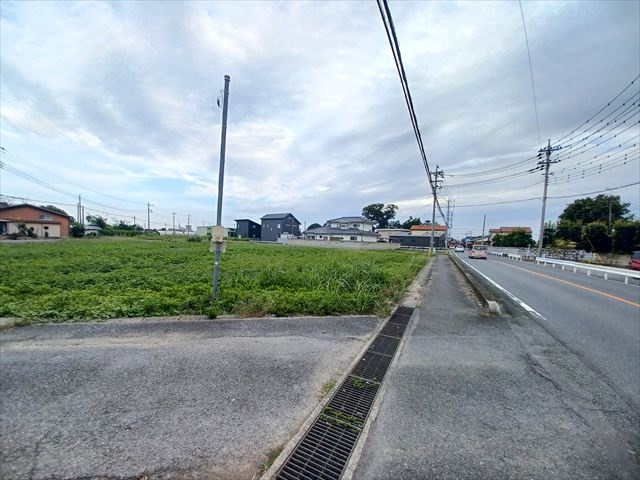 【前面道路含む現地写真】 | 深谷市戸森 1278万 土地