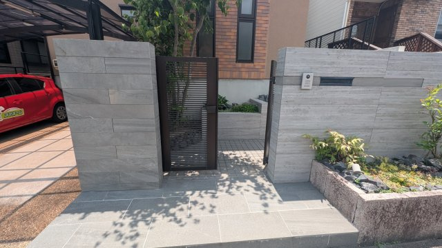 梅が丘５－１２０１－３貸家のエントランス