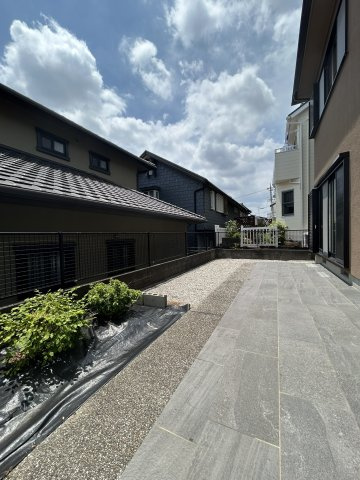 梅が丘５－１２０１－３貸家の駐車場