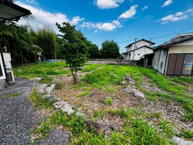 【広大な土地が魅力】　宇都宮市大谷町　中古住宅の庭
