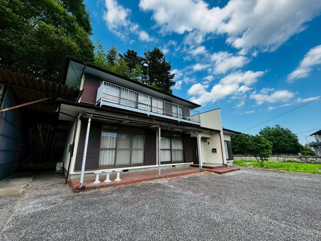 【広大な土地が魅力】　宇都宮市大谷町　中古住宅の外観