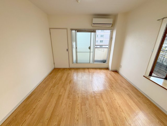 メゾン鳩ヶ瀬の寝室