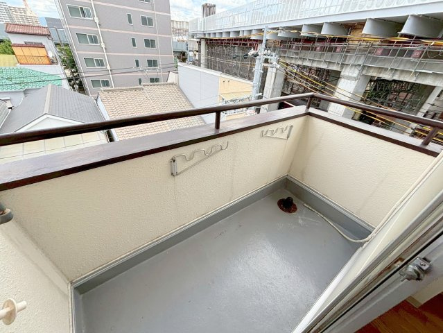 メゾン鳩ヶ瀬のバルコニー