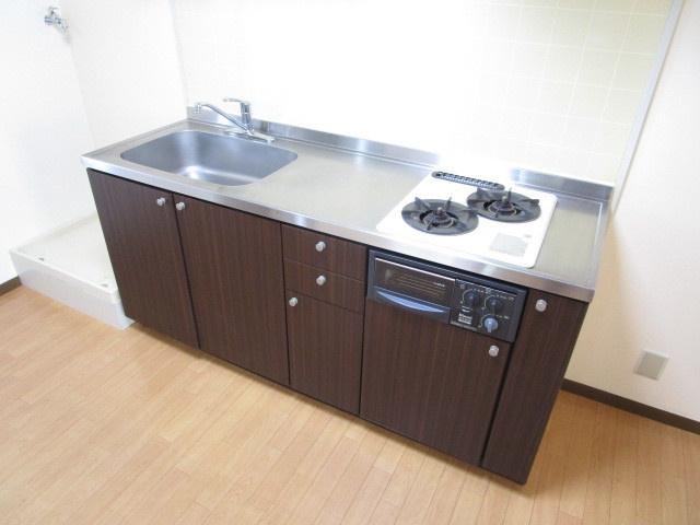 ロワール西一之江のキッチン|★グリル付きガス２口システムキッチン★