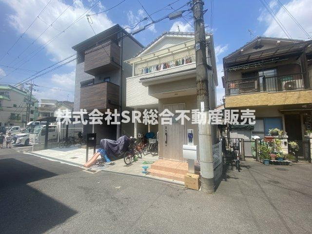 友井１丁目　中古戸建の外観|売主様居住中ですが、実際に中を見ていただければイメージは変わると思います！
是非一度ご内覧下さいませ！