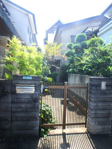 愛宕山貸家