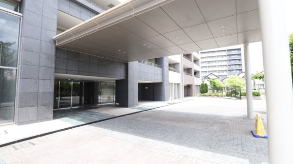 【その他共用部分】 | 【エントランス・車寄せ】