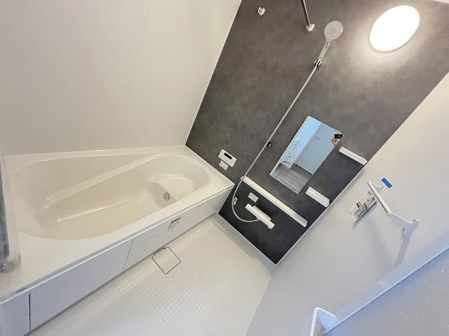 【浴室】 | 福岡市南区和田2丁目3期　1号棟（全1棟）【仲介手数料無料・0円】 | 現地写真。浴室です。